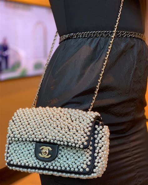 chanel pearl bolso|Chanel belt bag.